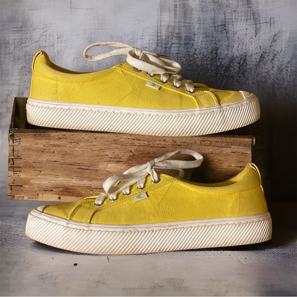 Cariuma Shoes - CARIAMA Yellow Canvas Sneakers OCA Low Size